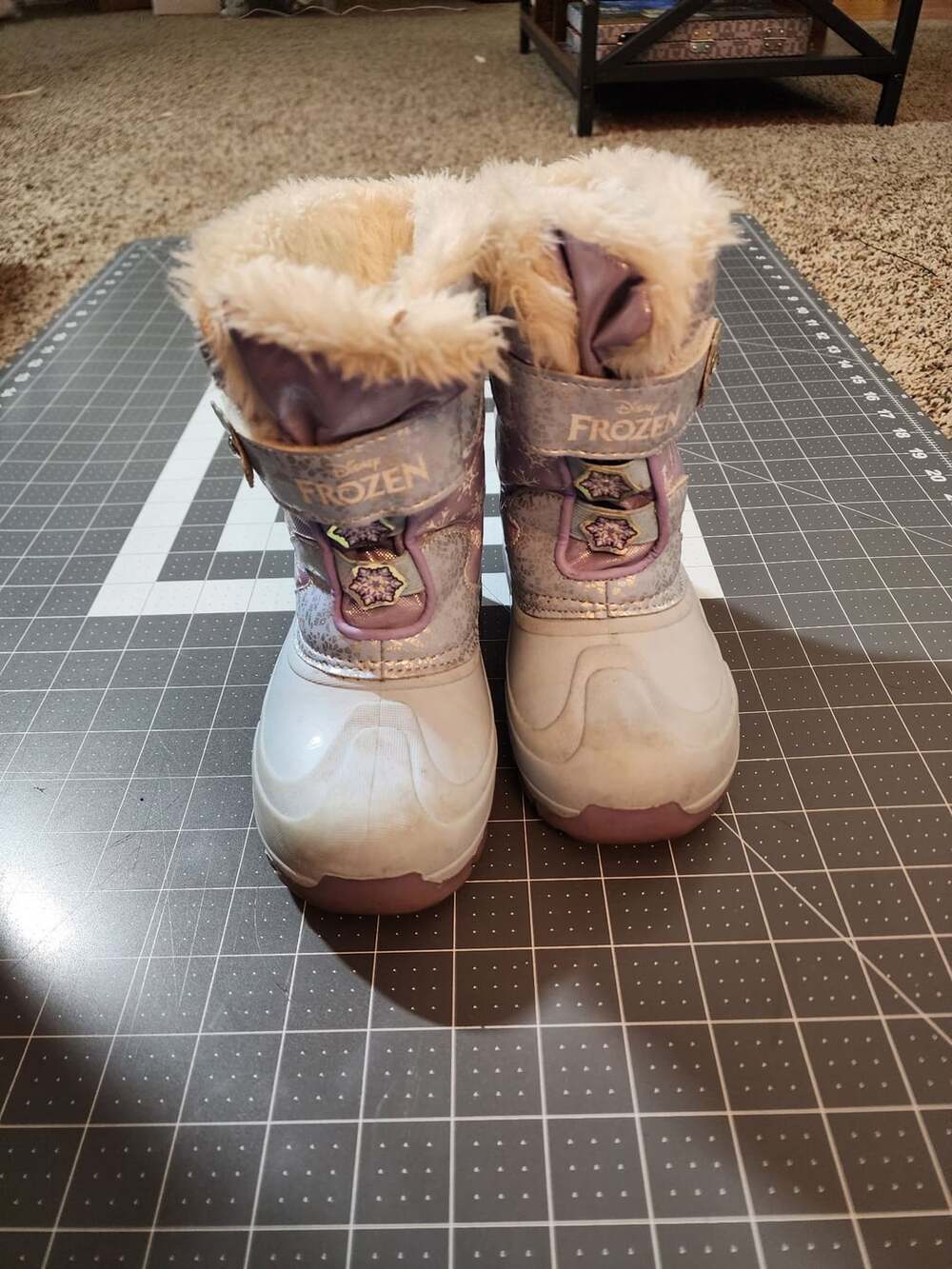 Disney Frozen Snow Boots Size 11 Purple Elsa Anna Fur Trim